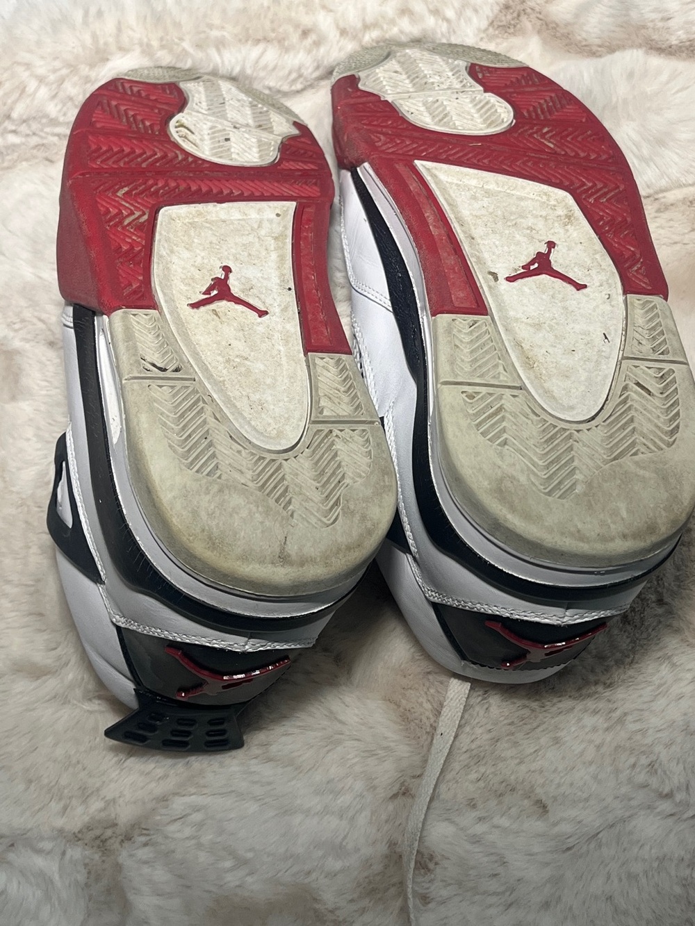 Air Jordan 4 Retro Fire Red 2012 Size 9.5 White Varsity Red Black w/ Box - Picture 3 of 10